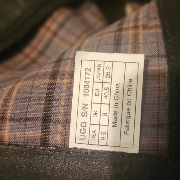 UGG black leather riding boots #1004172, excellent condition, 9.5 - Picture 9 of 13